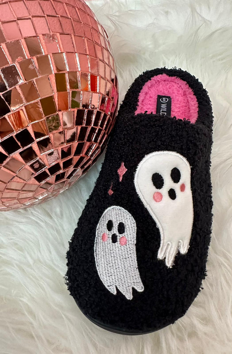 Wild Diva Women's Spooky Halloween Fuzzy Cute Ghosts Closed Toe Slide Slippers Slides