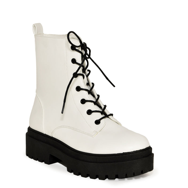 Black combat boots discount with white laces